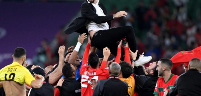 وليد الركراكي يفوز بجائزة أفضل مدرب في إفريقيا سنة 2022
