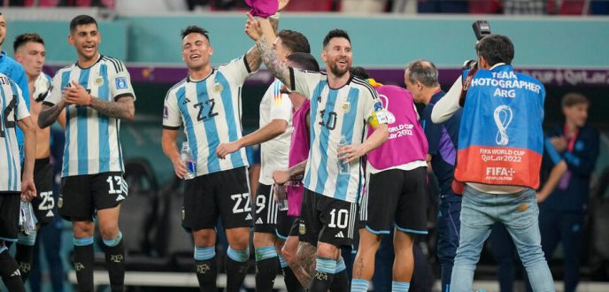 الأرجنتين تهزم هولندا بركلات الترجيح وتتأهل لمواجهة كرواتيا في نصف نهائي كأس العالم
