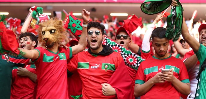 “لارام” تطلق برنامجا جديدا لنقل المشجعين المغاربة إلى قطر