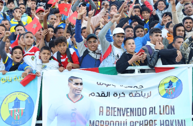 القصر الكبير.. حفل استقبال على شرف لاعب المنتخب الوطني أشرف حكيمي