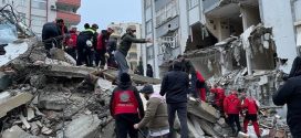 زلزال تركيا.. السفارة المغربية تضع أرقاما هاتفية للتواصل مع أفراد الجالية