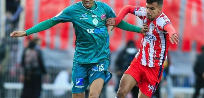 المغرب التطواني يعود إلى سكة الانتصارات ويهزم الرجاء البيضاوي بنتيجة (1-0)