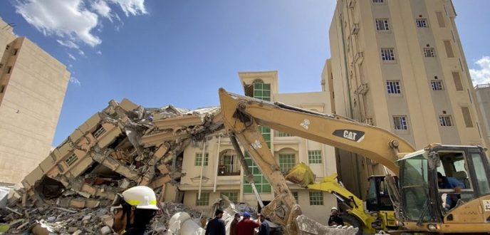 مصرع مواطن مغربي في حادث انهيار مبنى سكني وسط الدوحة