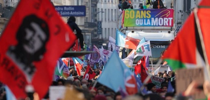 61 في المائة من الفرنسيين يؤيدون استمرار التعبئة النقابية ضد إصلاح نظام التقاعد