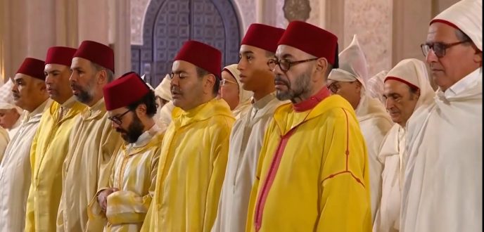 أمير المؤمنين يترأس بمسجد الحسن الثاني حفلا دينيا إحياء لليلة القدر المباركة