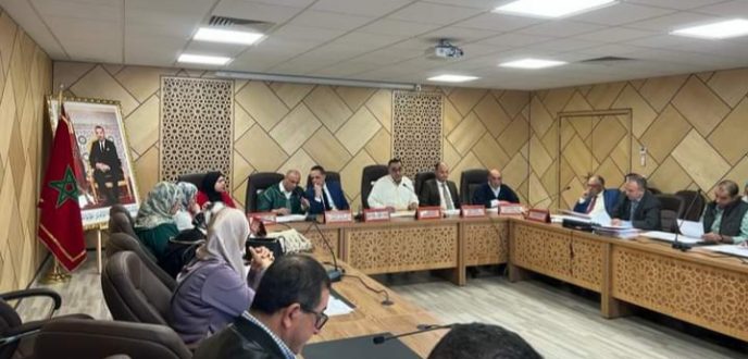مجلس عمالة طنجة أصيلة يصادق على مشاريع تنموية واتفاقيات تعاون دولي