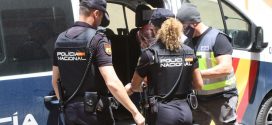 إسبانيا تفكك شبكة إجرامية متخصصة في سرقة كراسي الحدائق وتهريبها للمغرب إسبانيا تفكك شبكة إجرامية متخصصة في سرقة كراسي الحدائق وتهريبها للمغرب
