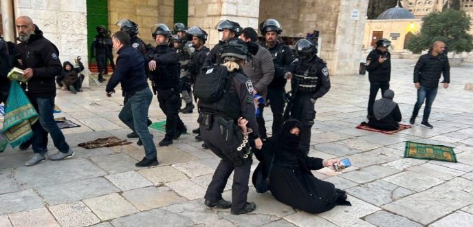 المغرب يدين اقتحام القوات الإسرائيلية للمسجد الأقصى والاعتداء على المصلين