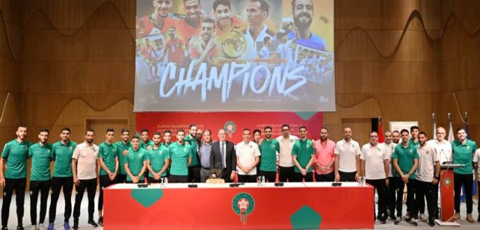 حفل استقبال على شرف المنتخب الوطني لكرة القدم داخل القاعة المتوج بكأس العرب