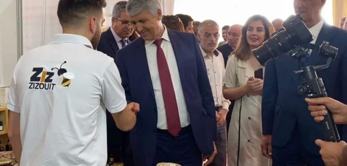 صديقي يشرف بإقليم الحسيمة على إطلاق عدة مشاريع للتنمية الفلاحية والصيد البحري