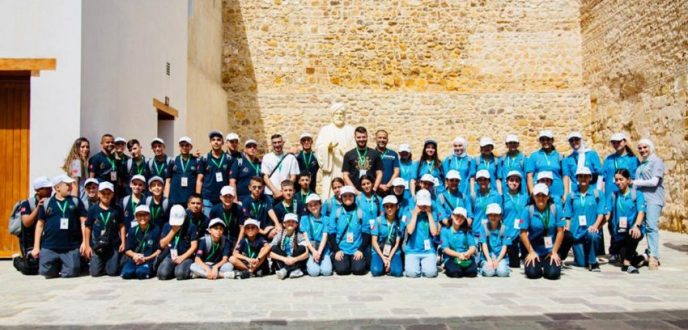 أطفال القدس يتعرفون بطنجة على الرحالة المغربي ابن بطوطة ويتجولون بين معالم المدينة