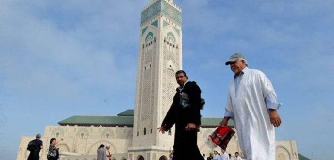 المغاربة يؤدون صلاة الغائب ترحما على أرواح شهداء الزلزال