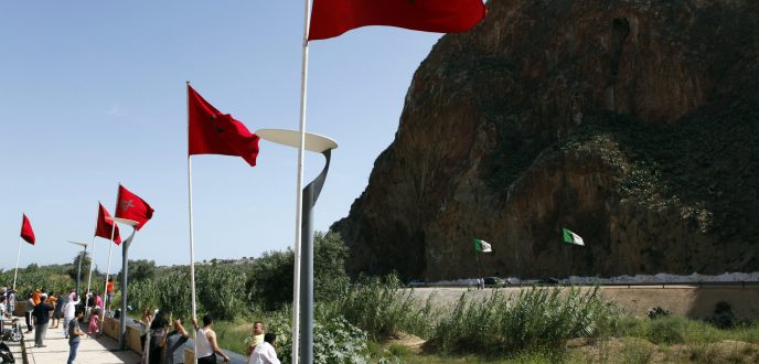كندا تحذر مواطنيها بالمغرب من خطر عبور الحدود الجزائرية