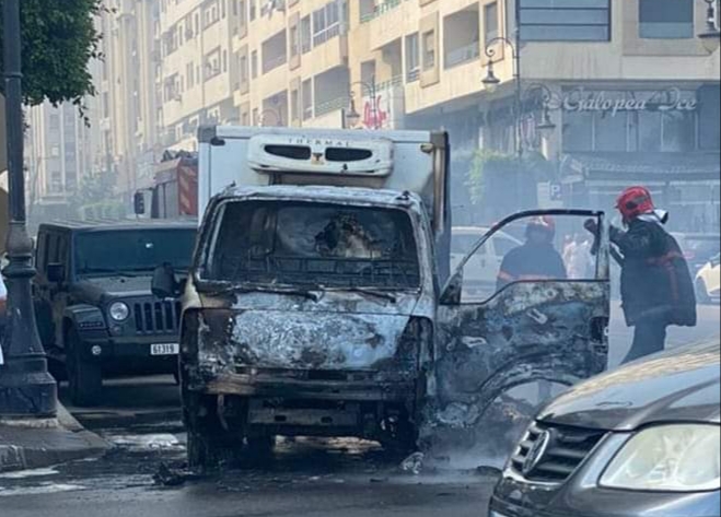 احتراق شاحنة مخصصة لنقل اللحوم يحدث هلعا وسط مدينة طنجة