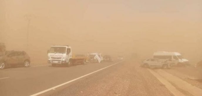 “الطرق السيارة” تدعو زبناءها إلى تجنب التنقل بين وجدة وفاس بسبب العاصفة
