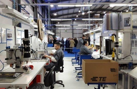 شركة عالمية متخصصة في صناعة المواصلات تفتتح وحدة إنتاجية جديدة بطنجة