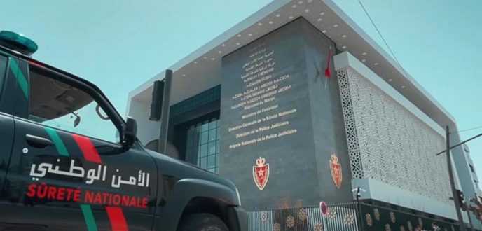 تفكيك شبكة إجرامية متخصصة في النصب والاحتيال وانتحال صفة ينظمها القانون