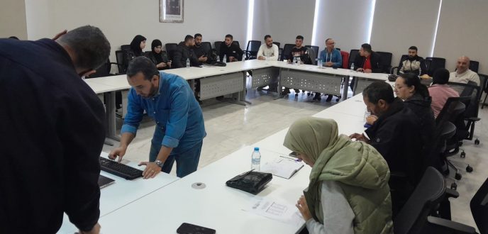 لقاء بطنجة لفائدة مهنيي التعشير حول القانون الطرقي الدولي