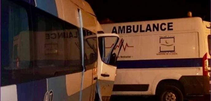 مصرع مريض في حادثة اصطدام بين سيارة إسعاف وسيارة لنقل العمال بطنجة
