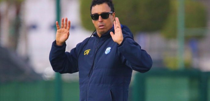 رسميا.. اتحاد طنجة يعلن عن تعاقده مع هلال الطير من جديد