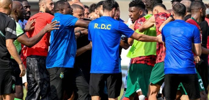 “الكاف” يفتح تحقيقا عقب الأحداث التي تلت مباراة المغرب والكونغو الديمقراطية