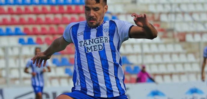 فريق اتحاد طنجة يعلن فسخ عقده مع اللاعب جلال الداودي