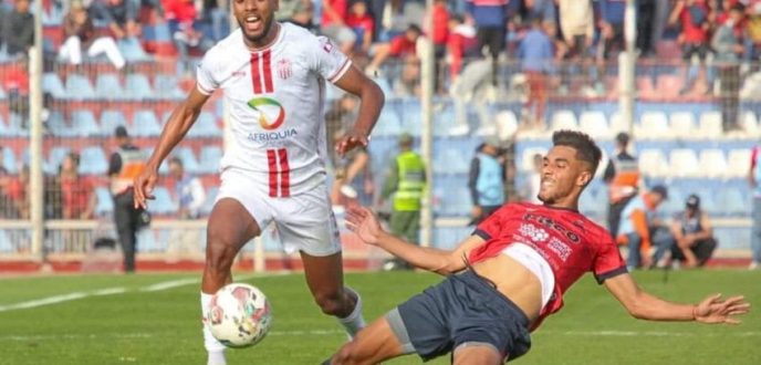 المغرب التطواني يتعادل مع ضيفه حسنية أكادير