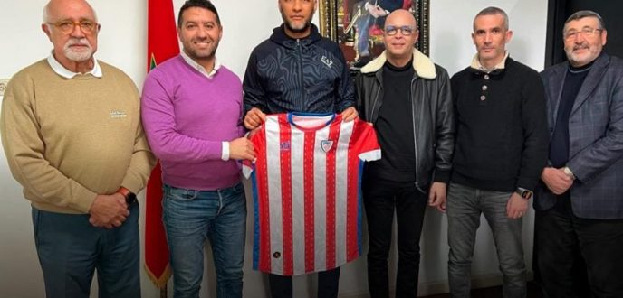 المغرب التطواني يتعاقد من جديد مع المدرب عبد اللطيف جريندو