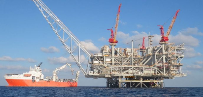 عملاق طاقي يطلق عمليات التنقيب عن الغاز الطبيعي في سواحل المغرب
