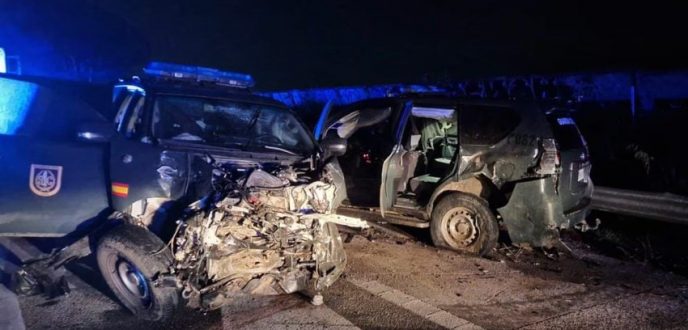 مقتل ستة أشخاص في حادث اصطدام شاحنة بحاجز للشرطة بإسبانيا