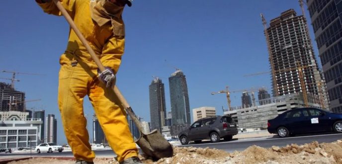 السعودية تحظر العمل تحت أشعة الشمس اعتباراً من السبت القادم