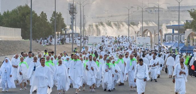 بدء نفرة حجاج بيت الله الحرام من مشعر عرفات إلى مزدلفة