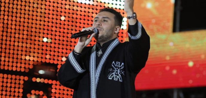 مهرجان الشواطئ 2024.. الفنان زكريا الغفولي يلهب جمهور شاطئ المضيق