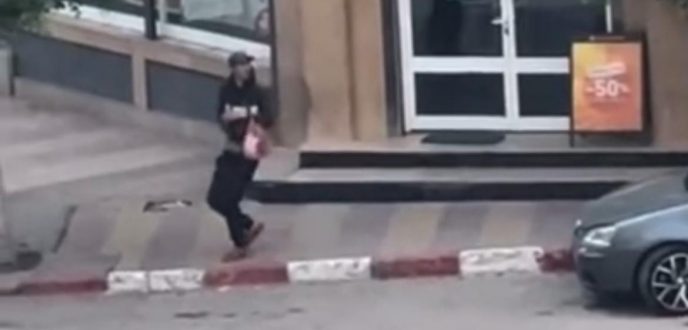 أمن طنجة يوقف شخص انتحل صفة معاق جسديا واستغلالها في التسول