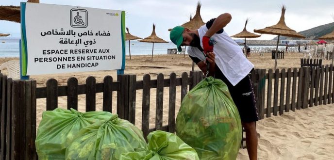 أنشطة بيئة بشواطئ طنجة للتوعية بالتنمية المستدامة للسواحل