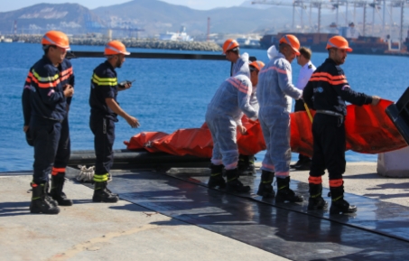 إجراء تمرين محاكاة لمكافحة تلوث البحر بالمحروقات في عرض ميناء طنجة المتوسط