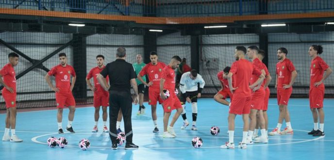 هشام الدكيك يكشف عن قائمة اللاعبين النهائية المشاركة في كأس العالم للفوتسال