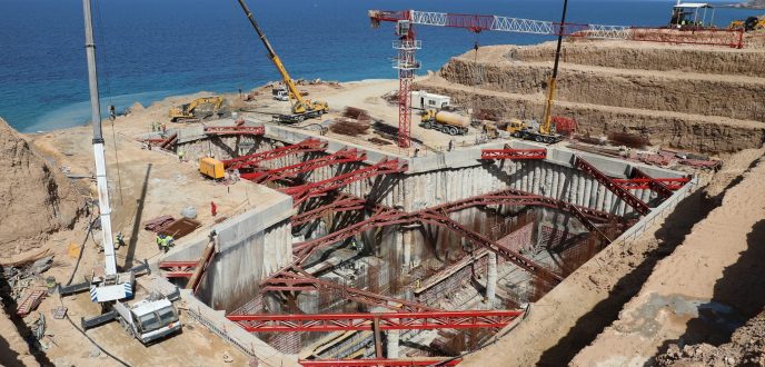 المغرب ينشئ 154 سدا كبيرا و148 سدا صغيرا ويحدث 15 محطة لتحلية مياه البحر