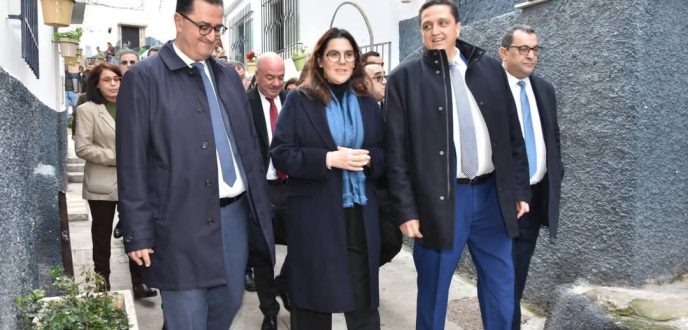 المنصوري تقوم بزيارة ميدانية لجهة طنجة وتوقع أربع اتفاقيات