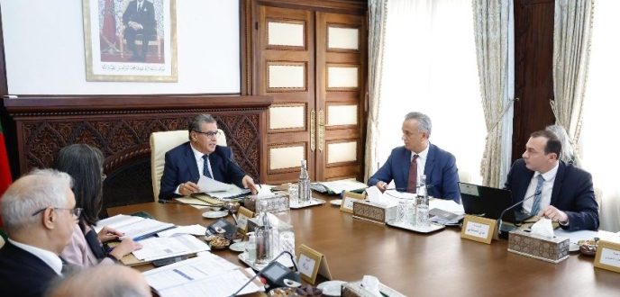 الحكومة تقر 20 مشروعا استثماريا بـ17.3مليار درهم بهدف خلق 27 ألف فرصة عمل