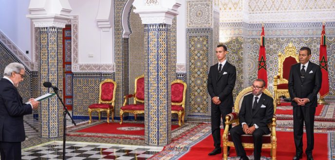 جلالة الملك محمد السادس يستقبل والي بنك المغرب