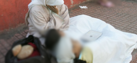 اعتقال سيدة متورطة في التسول بإجبار طفلها على البكاء لاستعطاف المارة بطنجة