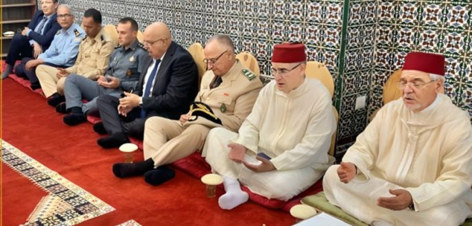 تسليم هبة ملكية لشرفاء الزاويتين الحراقية والريسونية بتطوان