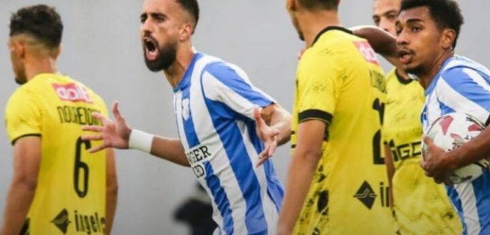 اتحاد طنجة يقتنص تعادلا قاتلا أمام المغرب الفاسي اتحاد طنجة يقتنص تعادلا قاتلا أمام المغرب الفاسي
