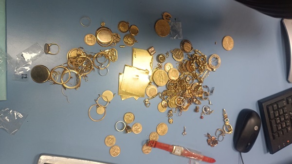 جمارك طنجة المتوسط تحجز كمية من الذهب المهرب من إيطاليا