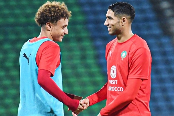 أشرف حكيمي وإلياس بن صغير ضمن قائمة المرشحين لجائزة “غلوب سوكر” 2025