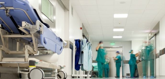 تعليق الإجازات بالمستشفيات المغربية استعدادا لاستقبال الجماهير الأفريقية