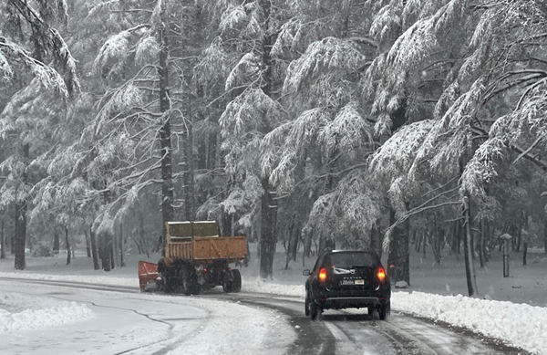نشرة إنذارية: أمطار رعدية وثلوج كثيفة ورياح عاصفية بعدد من مناطق المملكة