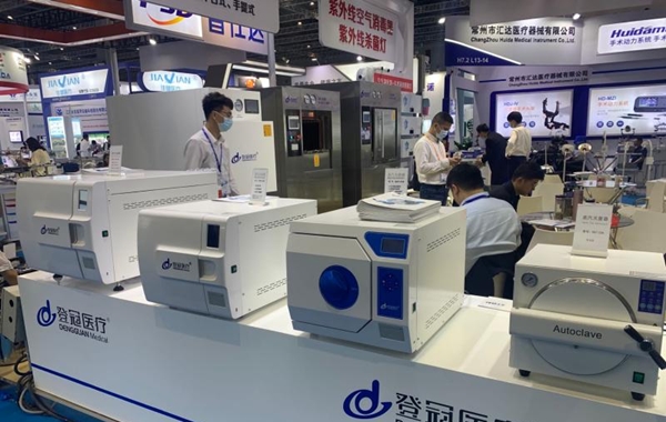 عملاق صيني يرفع استثماره في “طنجة تيك” لتعزيز صناعة الأجهزة الطبية