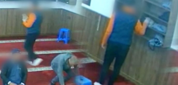 سرقة أحذية المصلين تطيح بثلاثيني بطنجة